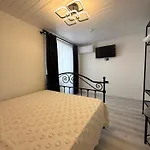 Bed and breakfast Entire 4-br Historic Greek In Cunda Island