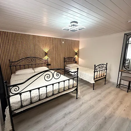 Entire 4-br Historic Greek In Cunda Island Couette-café 3*