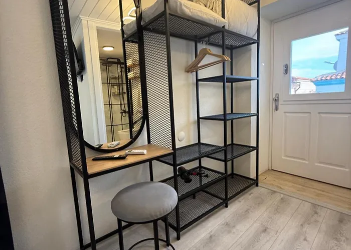 Entire 4-br Historic Greek In Cunda Island 3*