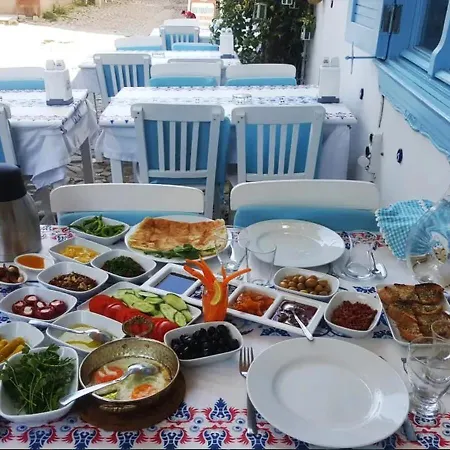 Bed & Breakfast Entire 4-br Historic Greek In Cunda Island